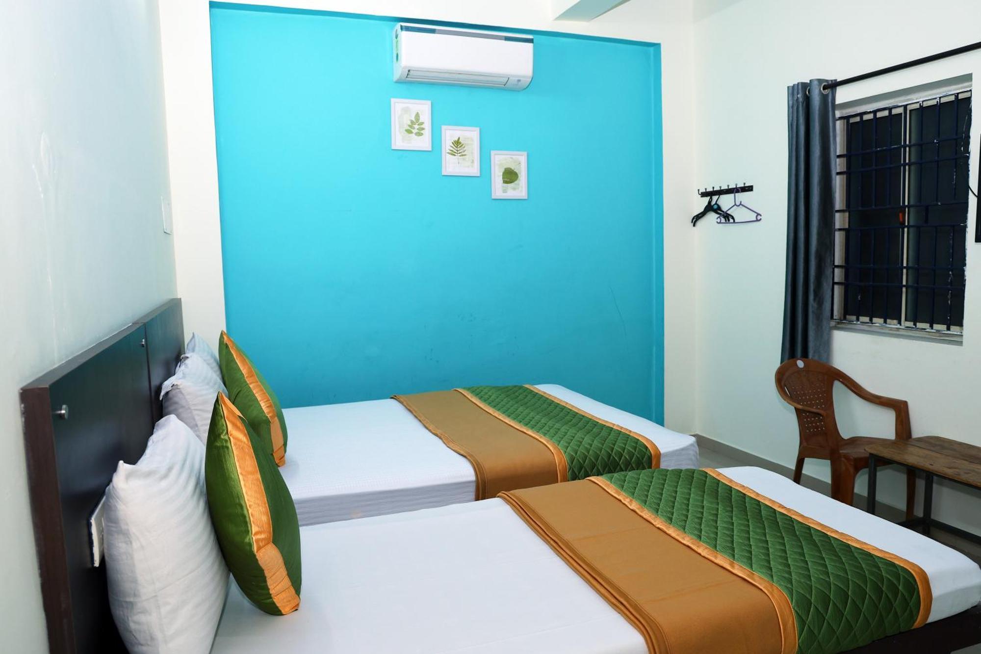 Royal Green Airport Transit Accommodation Madrás Exterior foto