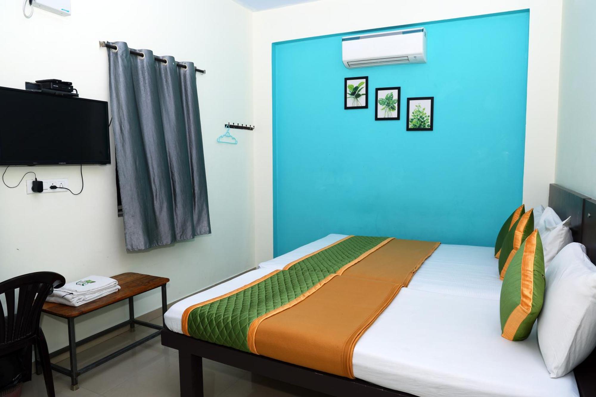 Royal Green Airport Transit Accommodation Madrás Exterior foto