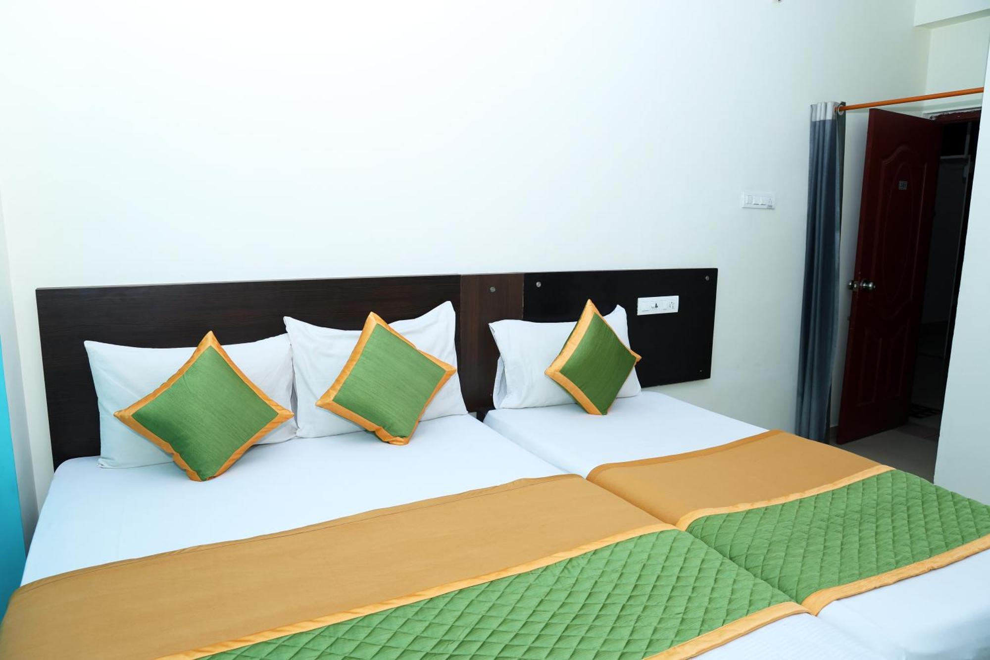 Royal Green Airport Transit Accommodation Madrás Exterior foto